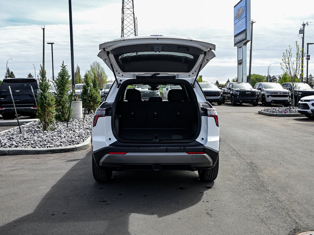 2026 Chevrolet Equinox AWD 4dr LT w/2LT White Sherwood Park - photo #13
