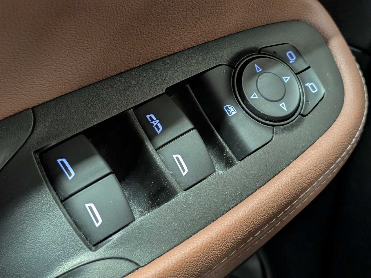 BUICK ENCORE GX Essence Cuir Sièges Chauffants Bas Kilométrage 2023 Blanc Sherbrooke - photo #18