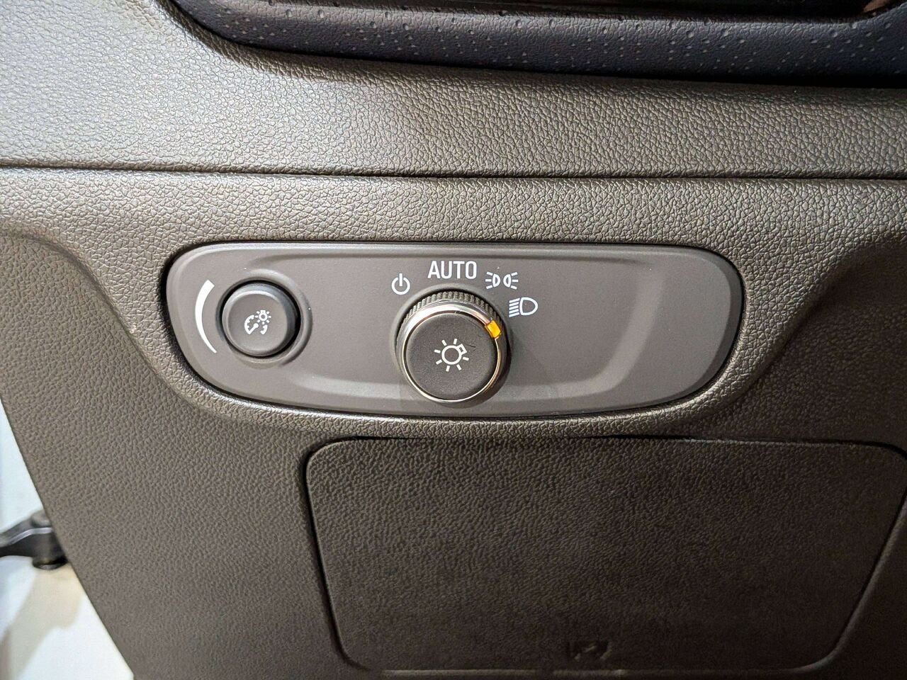 Chevrolet Bolt EUV 2022 Argent Val-David - photo #31