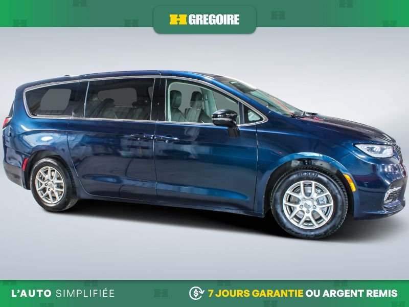 2024 Chrysler Pacifica Blue Laval - photo #10
