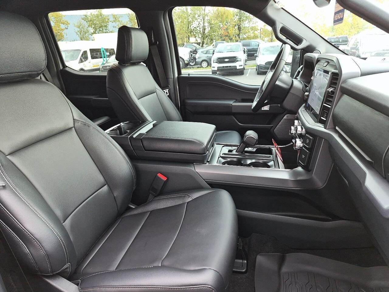 2026 Ford F-150 Oxford White Saint-Jérôme - photo #13