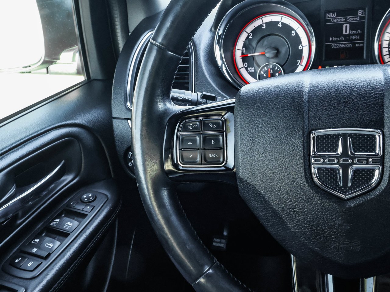 2020 Dodge Grand Caravan Premium Plus 2WD Black Sherwood Park - photo #22
