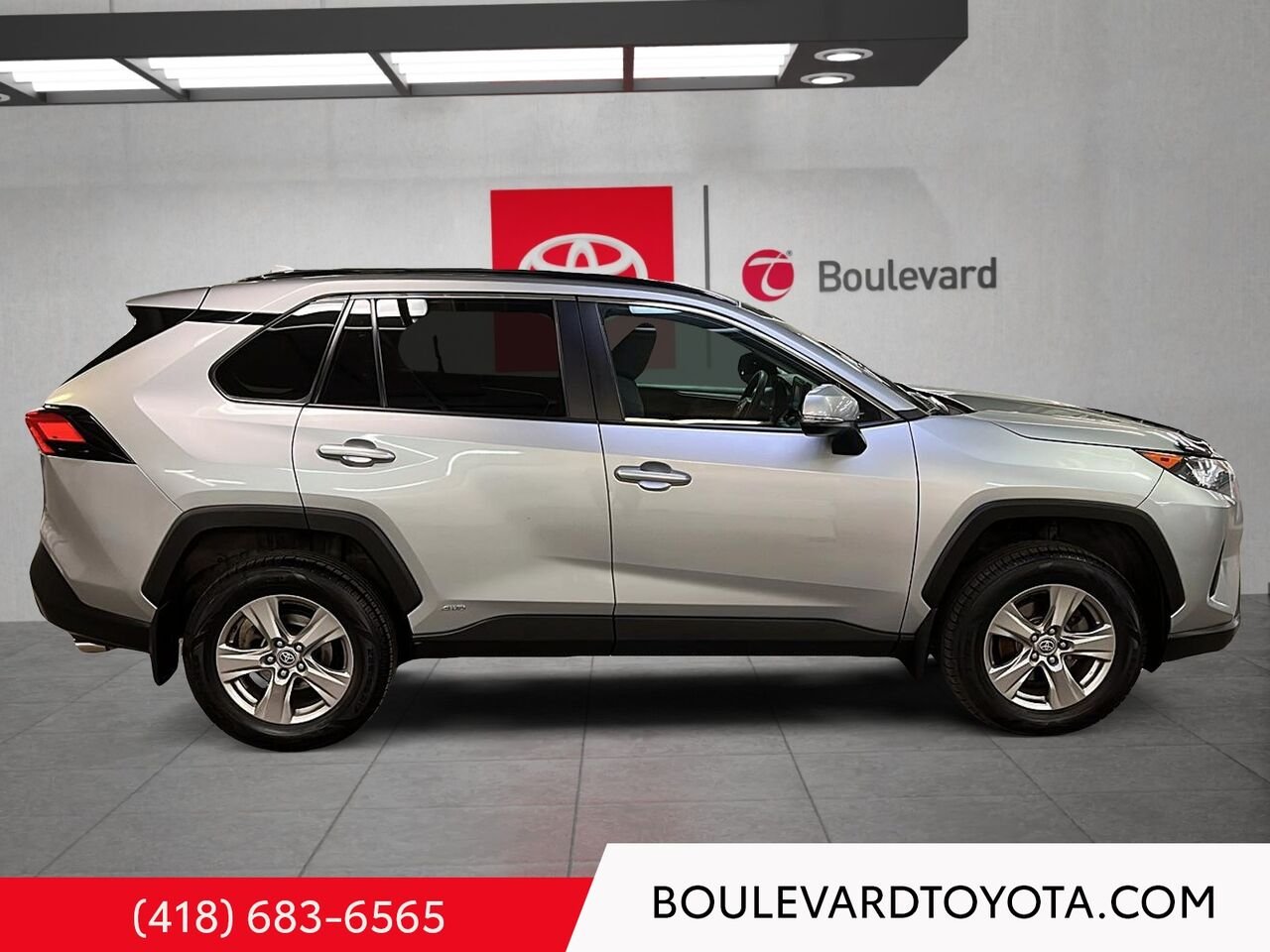 Toyota RAV4 Hybride 100776A-97 | LE, AWD 2022 Gris Québec - photo #2