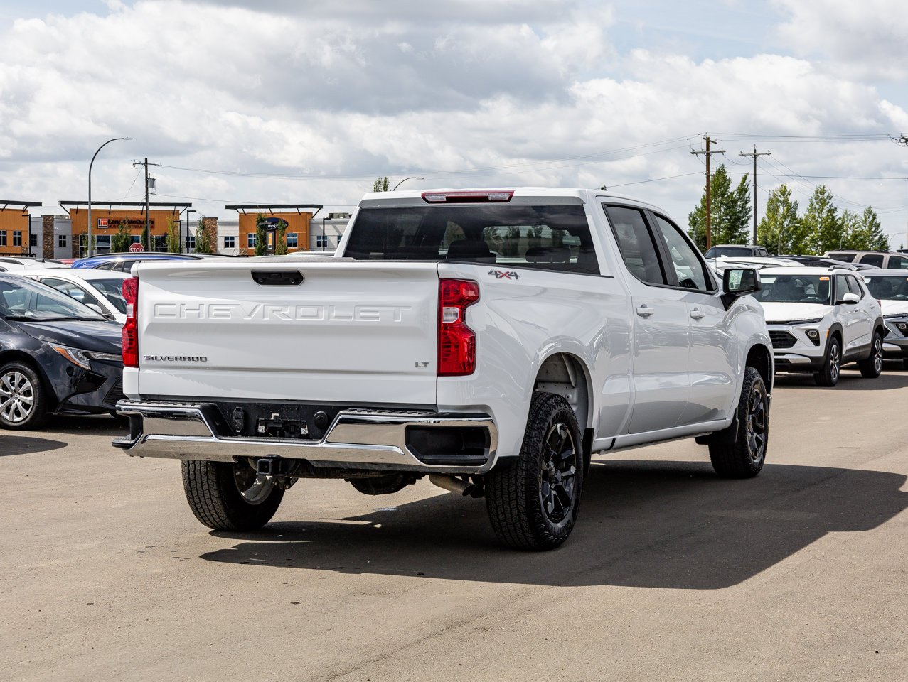 2026 Chevrolet Silverado 1500 4WD Crew Cab 147 LT White Sherwood Park - photo #12