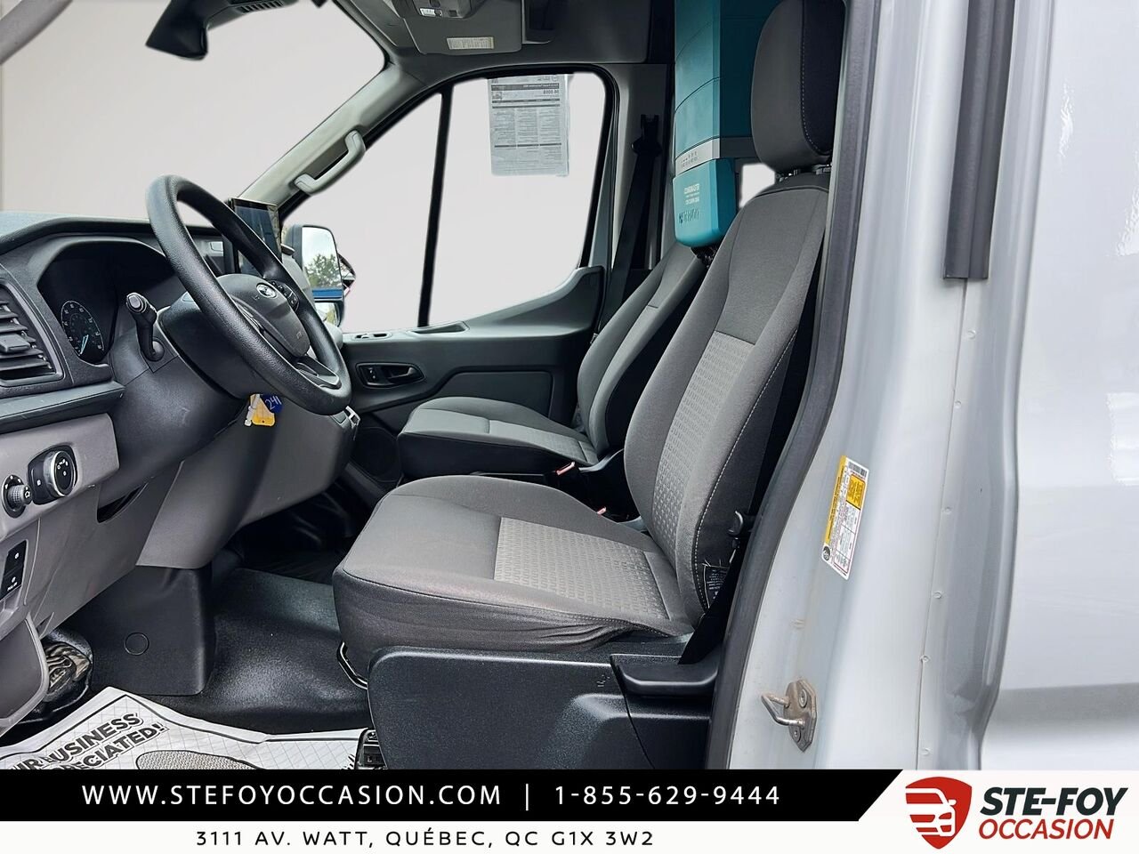 2022 Ford E-Transit Toit surélevé White Québec - photo #8