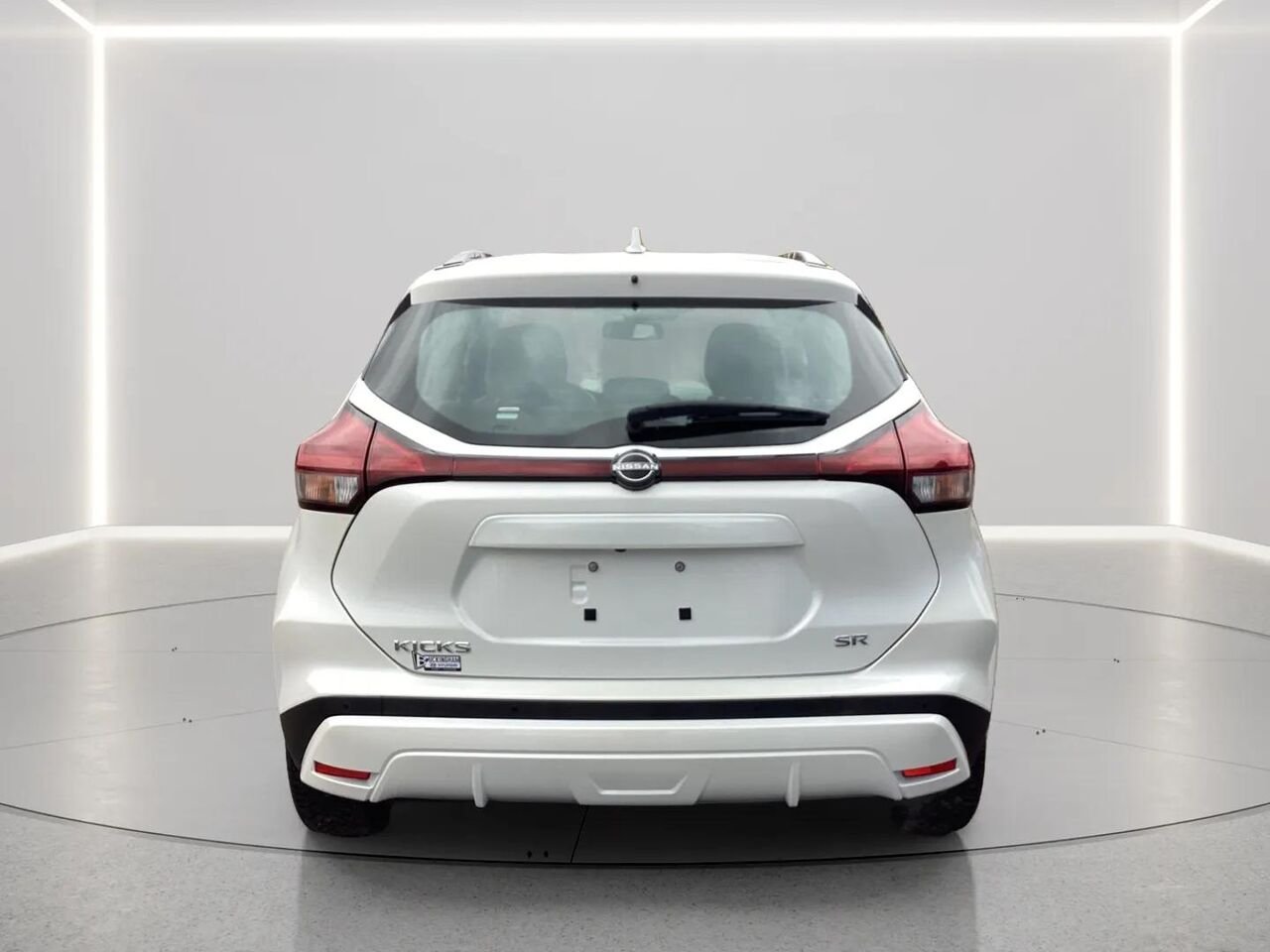 2024 NISSAN KICKS SR SR TA White Gatineau - photo #3