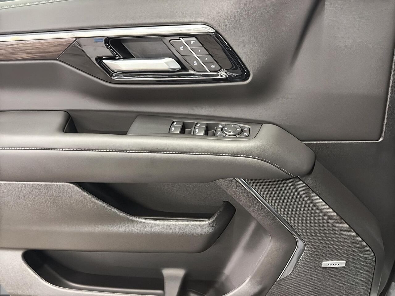 2026 CHEVROLET Tahoe Z71 STERLING GREY METALLIC Saint-Hyacinthe - photo #10