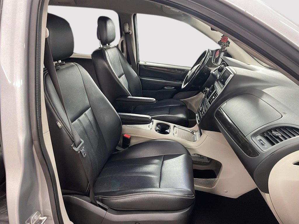 Dodge GRAND CARAVAN 2018 Gris Mont-Laurier - photo #14