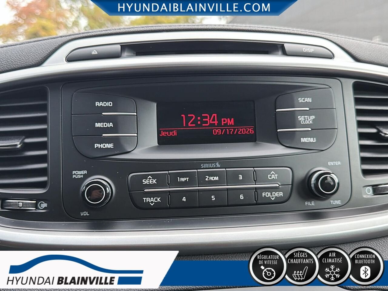 2016 Kia Sorento Grey Blainville - photo #17