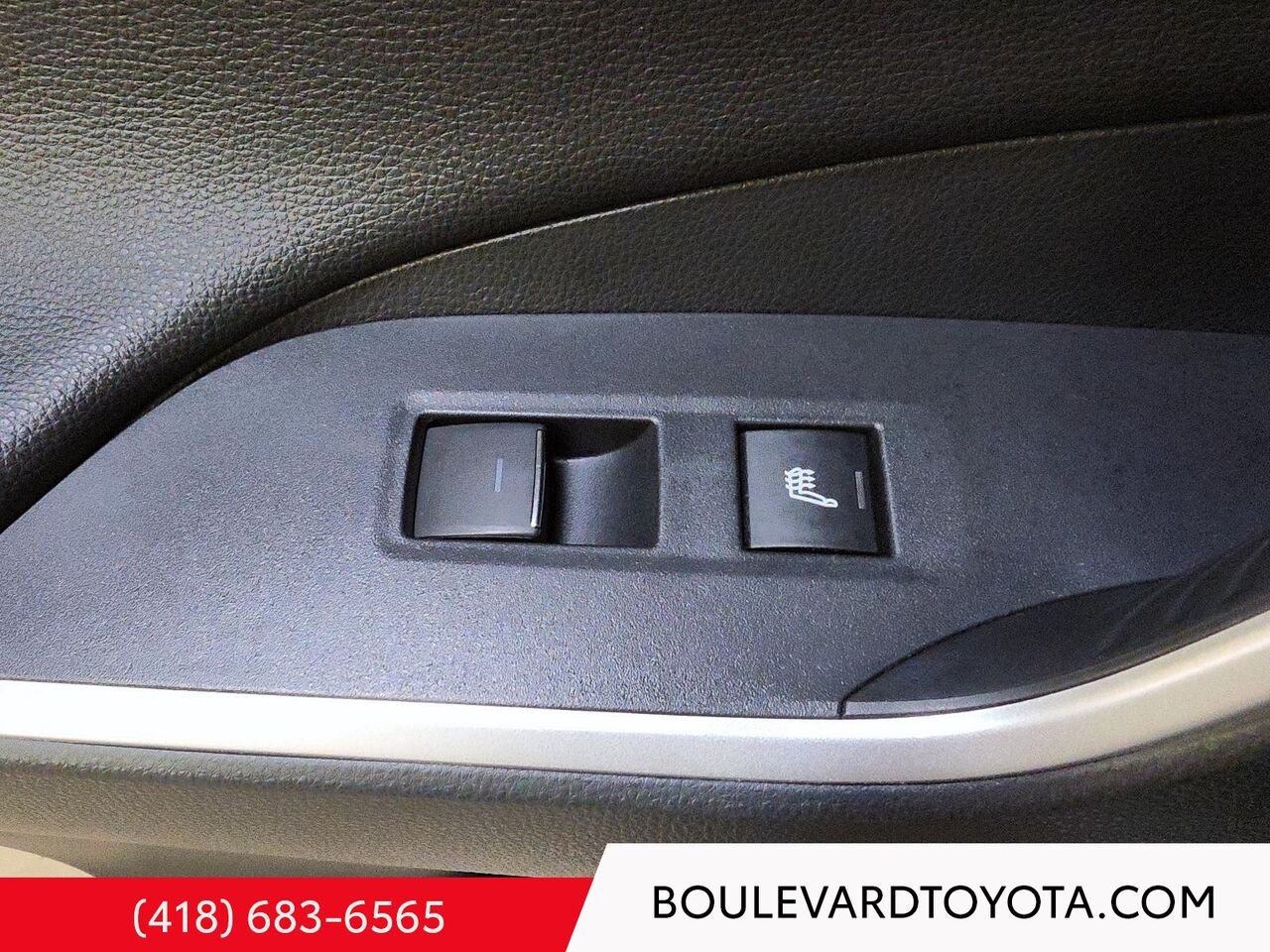 2023 Toyota RAV4 Prime 100244A-73 | XSE, AWD White Québec - photo #20
