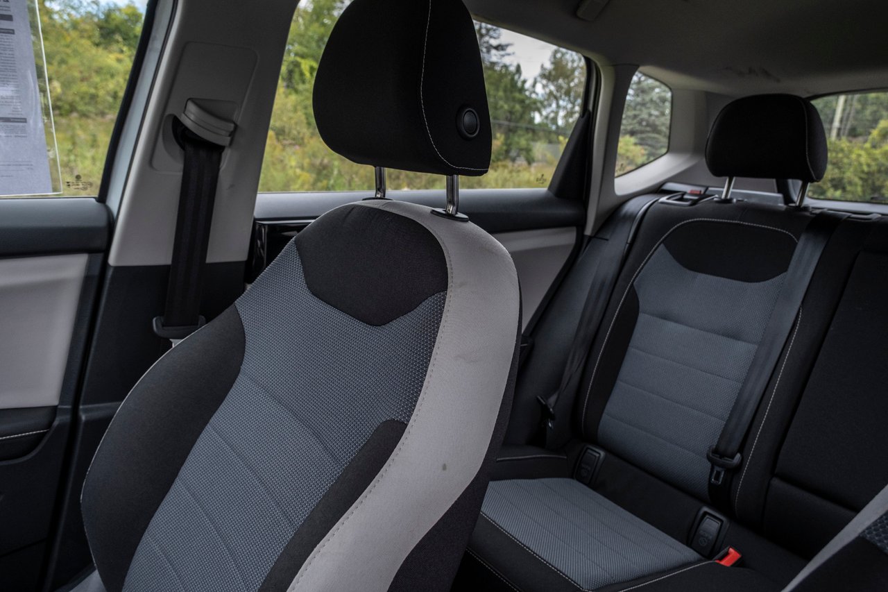 2025 Volkswagen Taos White Gatineau - photo #24