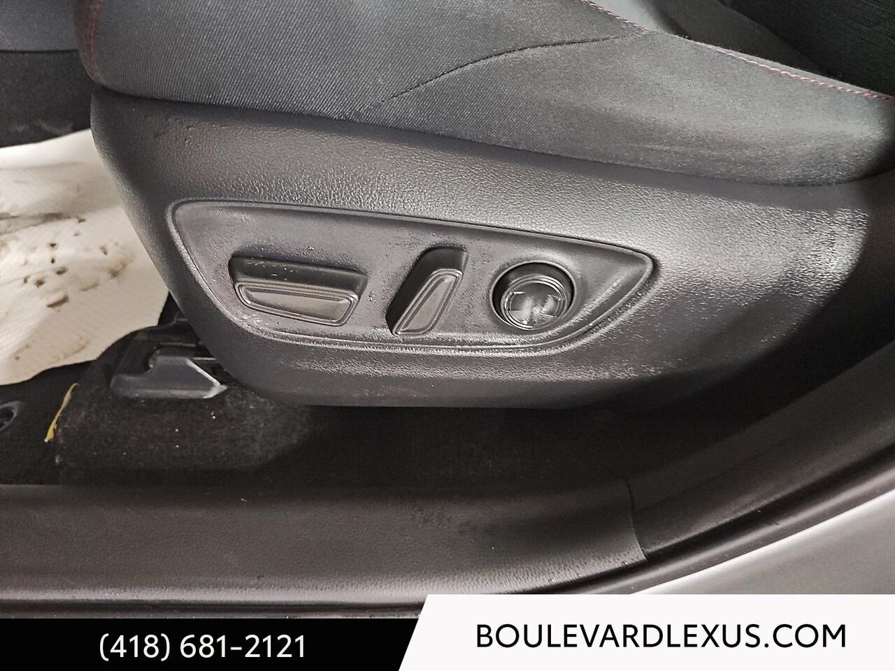 2023 Toyota RAV4 Prime (PHEV) Silver Quebec - photo #9