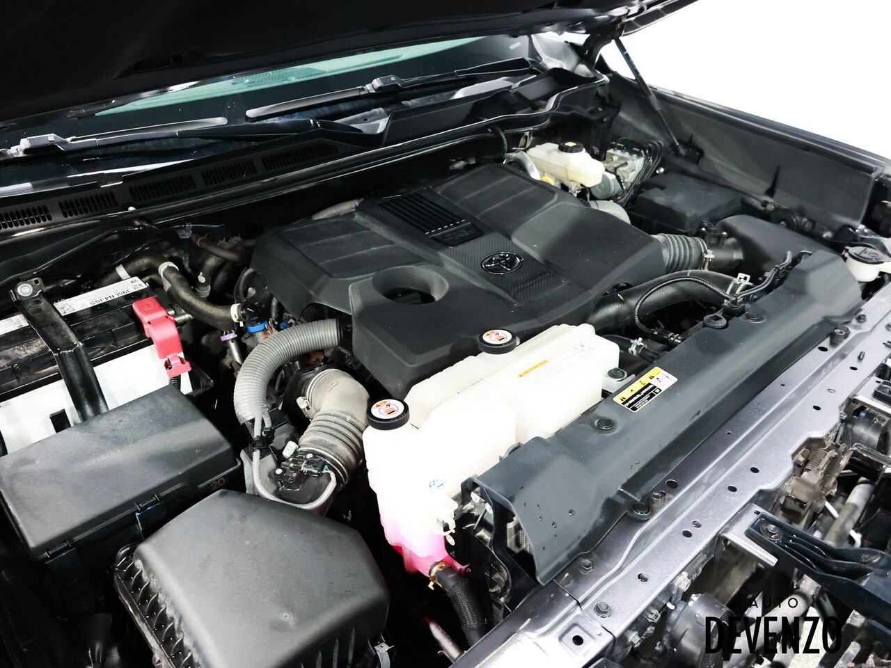 2024 Toyota Tundra Grey Saint-Eustache - photo #22