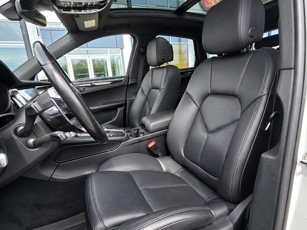 2019 Porsche Macan S White Granby - photo #11