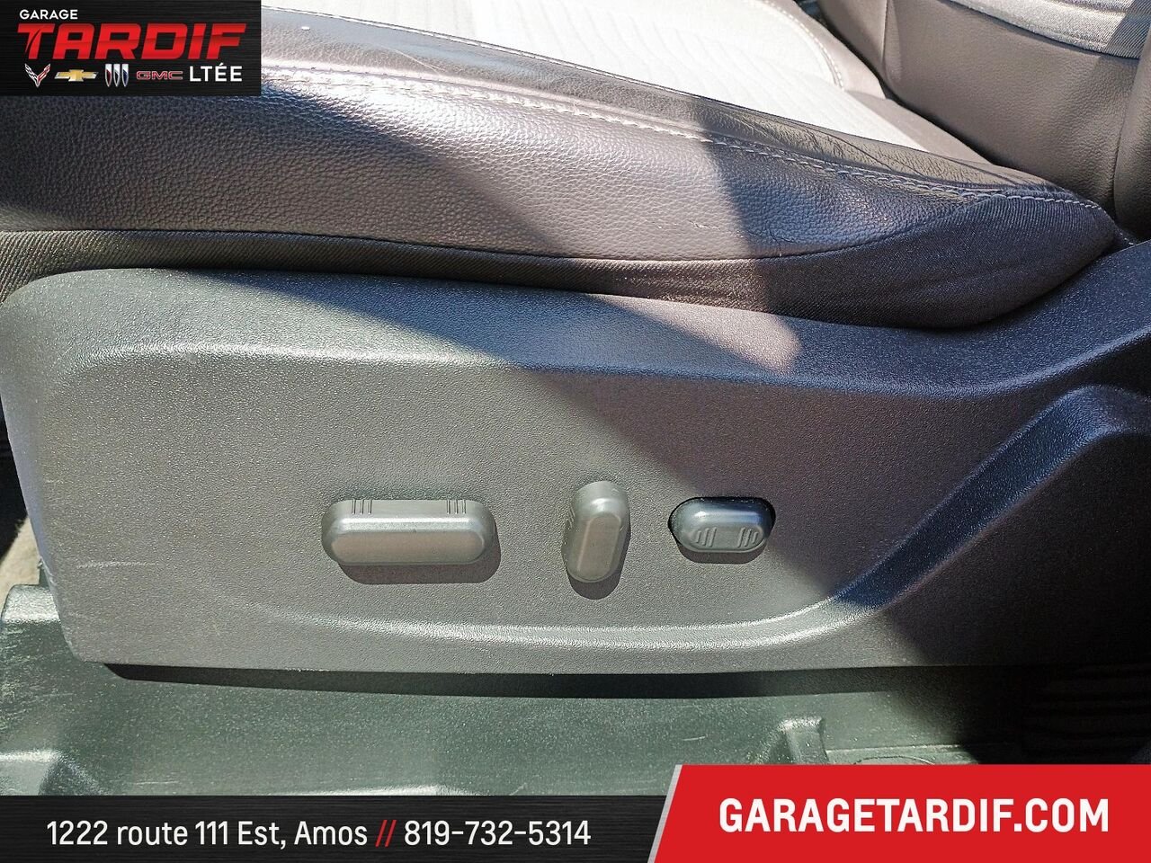 2018 Ford Escape Blue Mont-Laurier - photo #13