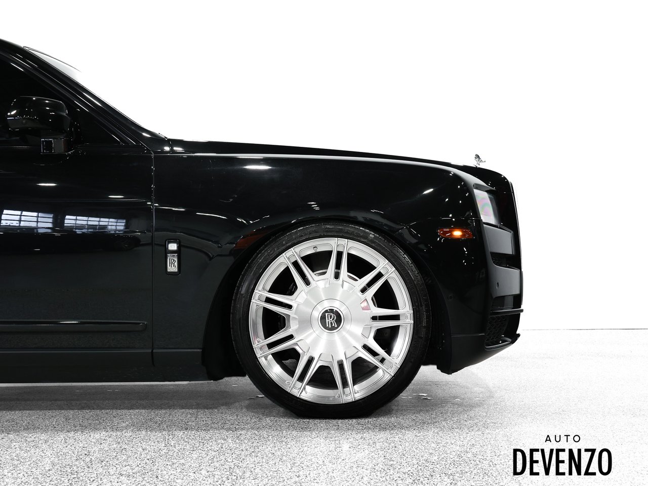 Rolls-Royce Cullinan 2022 Noir Saint-Eustache - photo #4