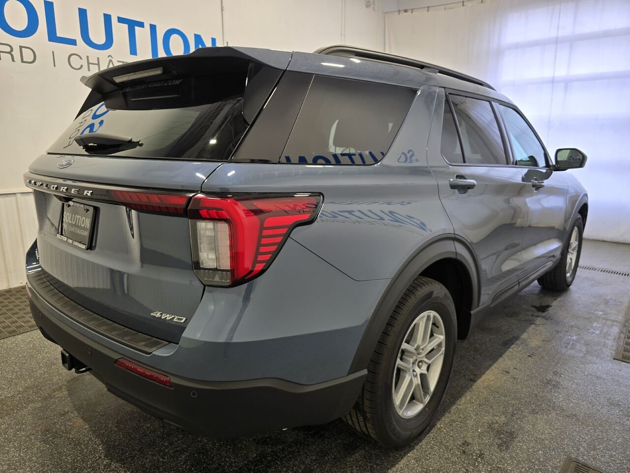 2026 Ford Explorer Vapour Blue Metallic Châteauguay - photo #2