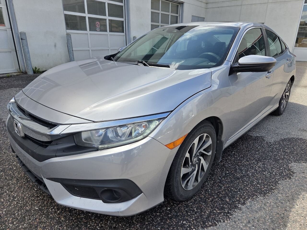2017 Honda CIVIC BERLINE Silver Mont-Laurier - photo #0