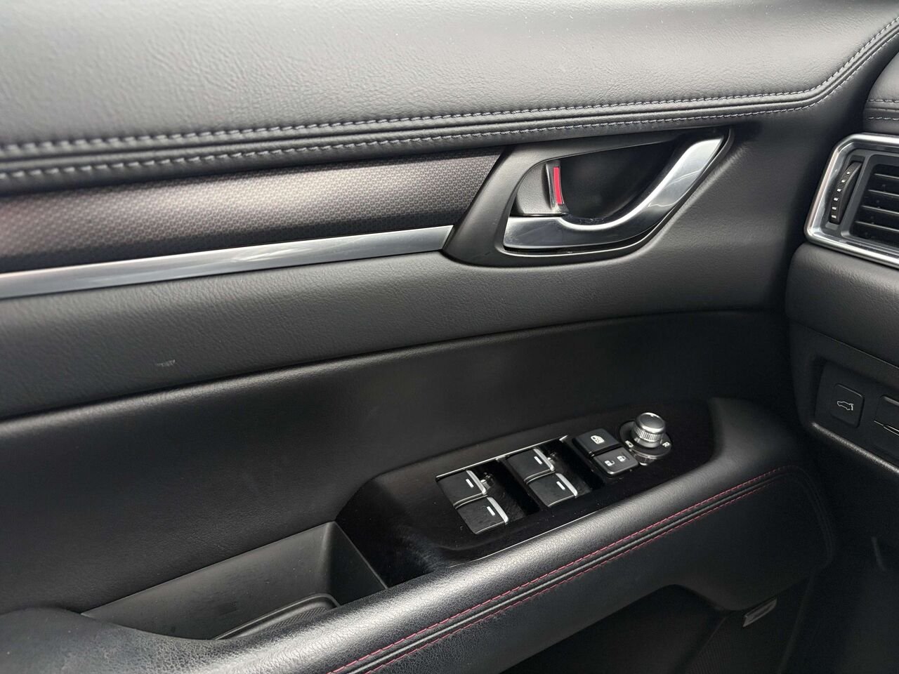 2023 Mazda CX-5 Black Gatineau - photo #8