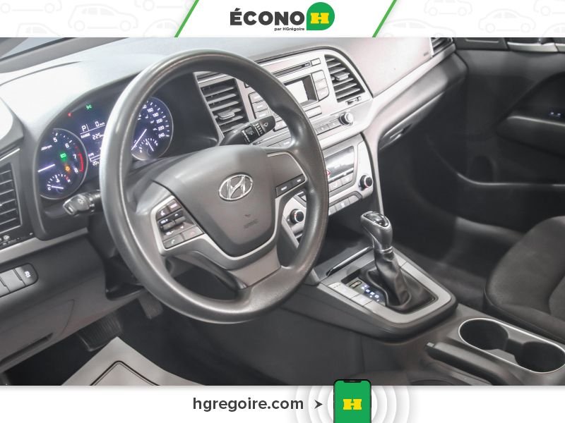 Hyundai Elantra 2017 Rouge Saint-Eustache - photo #14