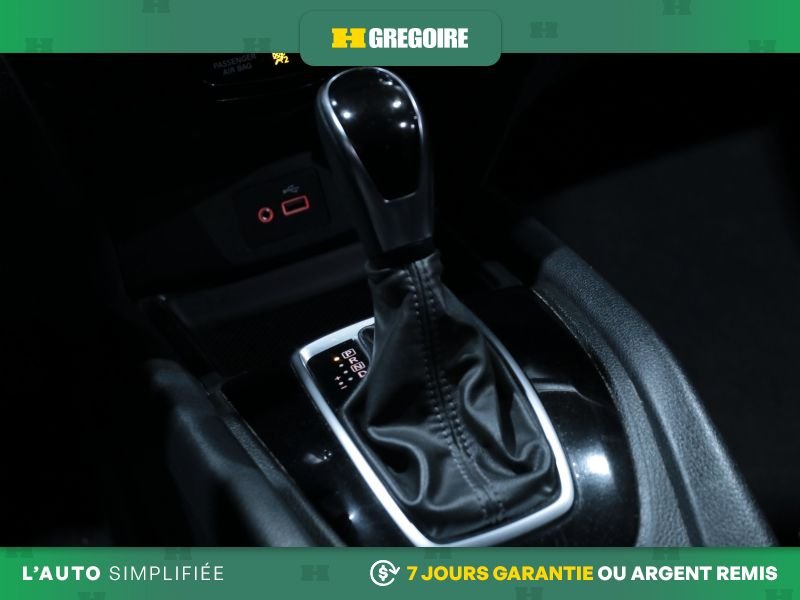 2020 Nissan Rogue White Saint-Eustache - photo #20