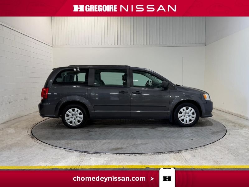 2017 Dodge GR Caravan Grey Laval - photo #10