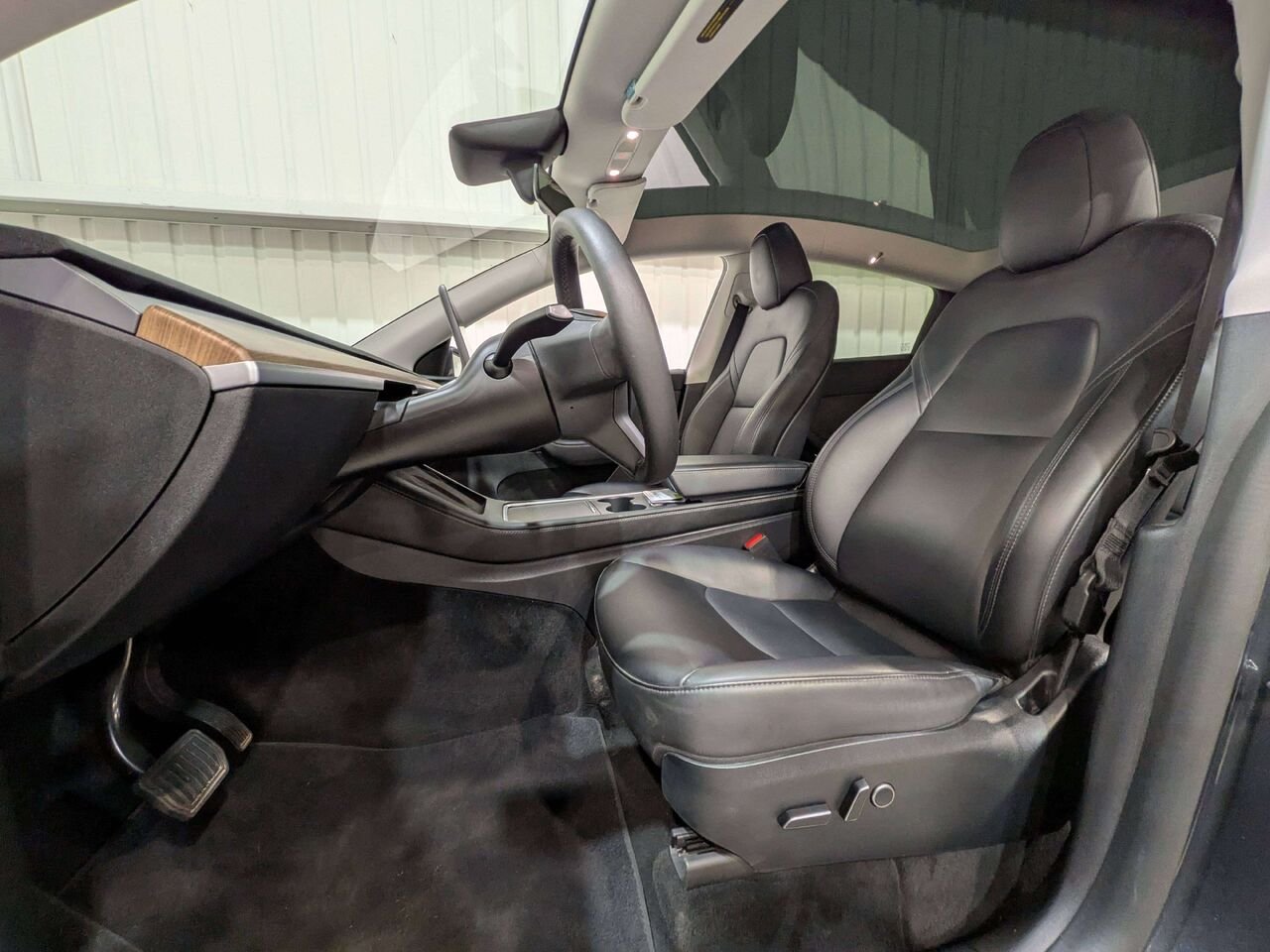 Tesla Model Y 2024 Gris Val-David - photo #1