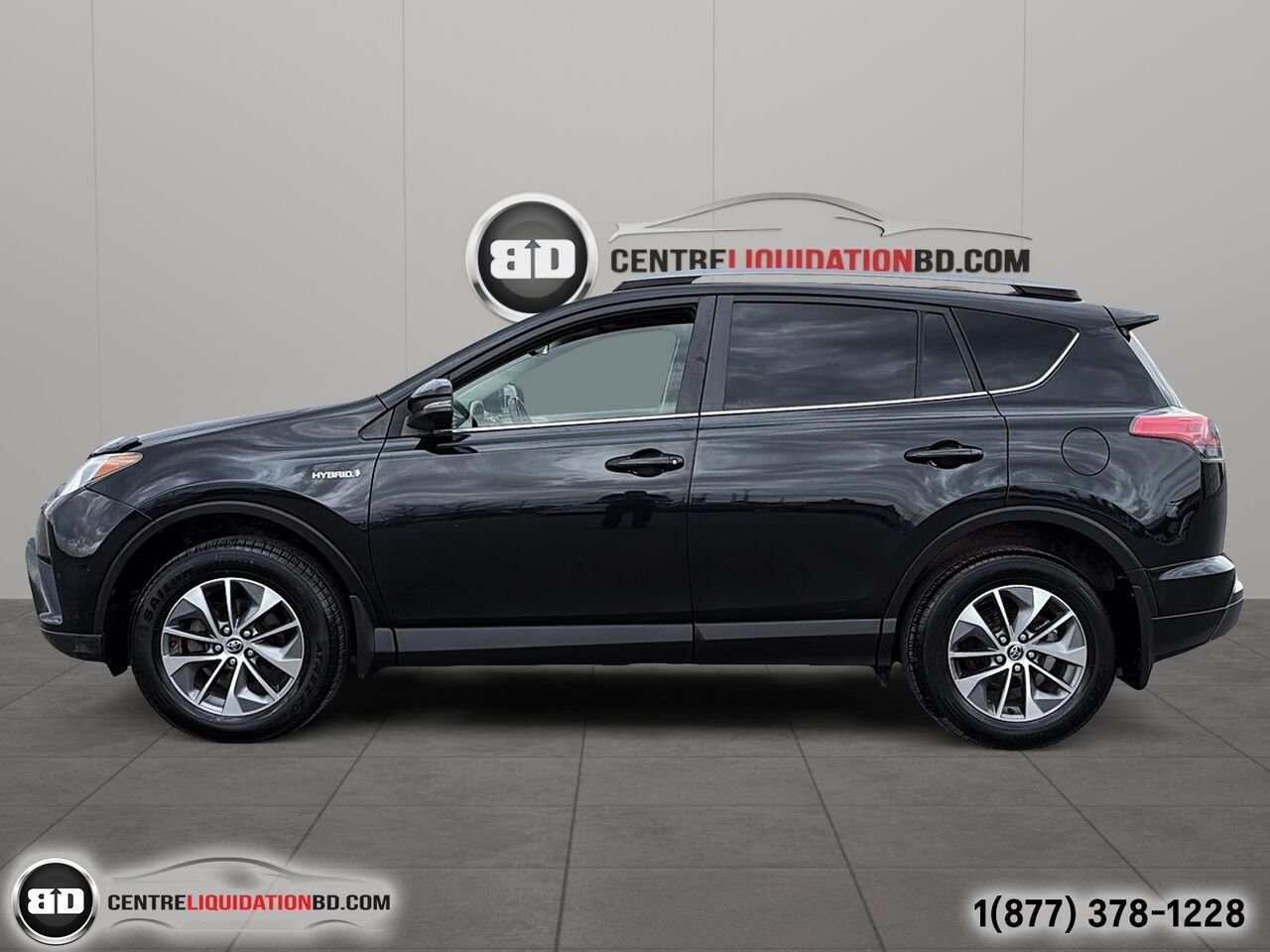Toyota RAV4 Hybride LE+ 4 portes | BD0221 2017 Noir Granby - photo #8