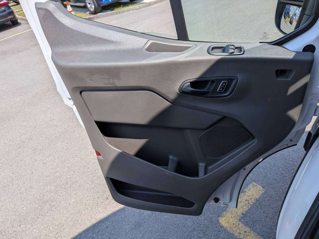 Ford Transit Cargo Van 2024 Blanc Val-David - photo #30