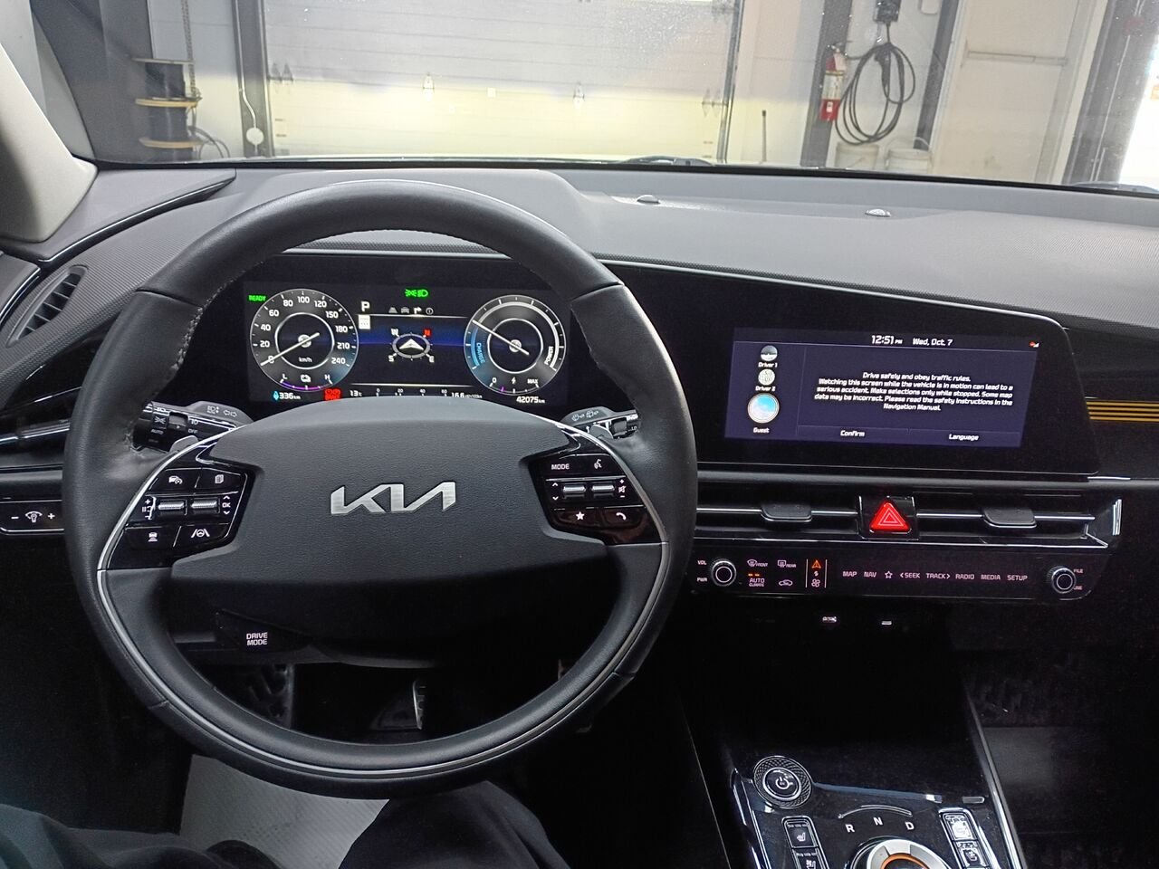 2023 Kia Niro électrique Grey Blainville - photo #22