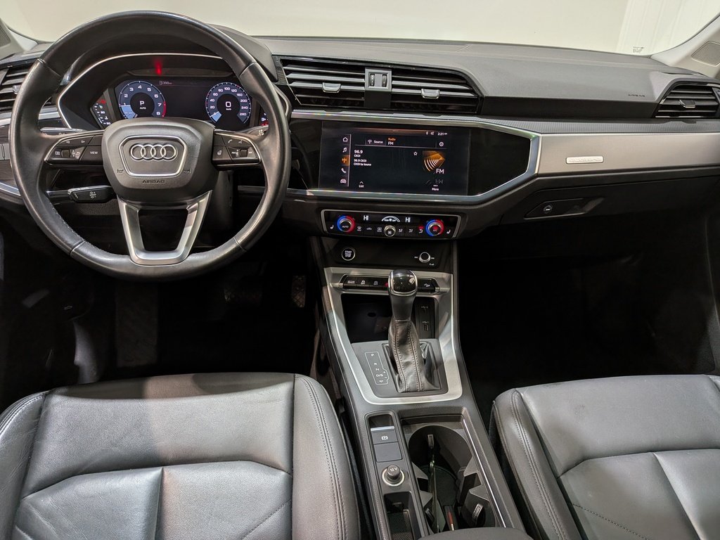2021 Audi Q3 Progressiv 45 TFSI quattro Black Val-David - photo #29