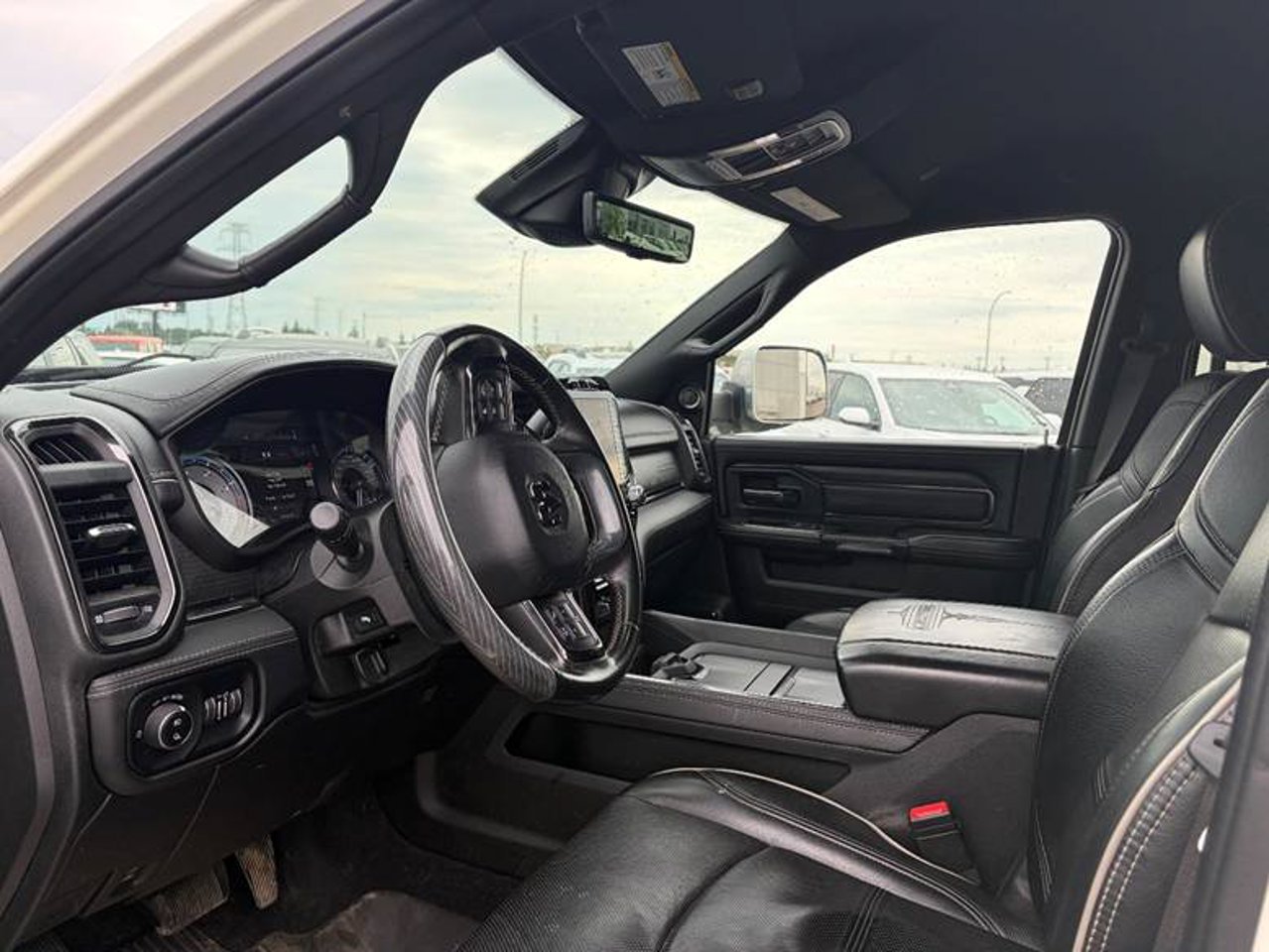2022 Ram 3500 Limited 4x4 Crew Cab 6'4 Box White Sherwood Park - photo #5