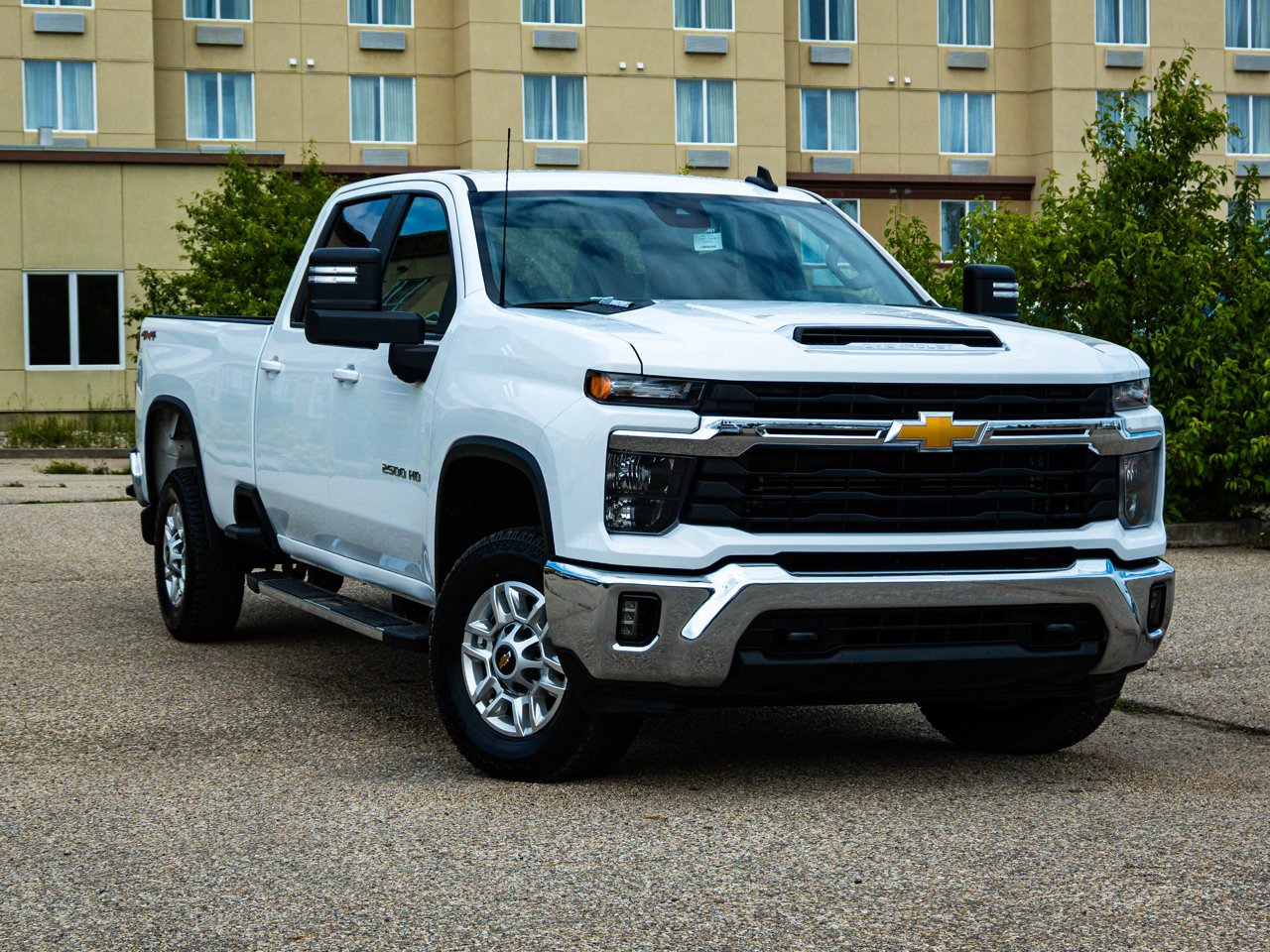 2025 Chevrolet Silverado 2500HD 4WD Crew Cab 159 LT White Sherwood Park - photo #1