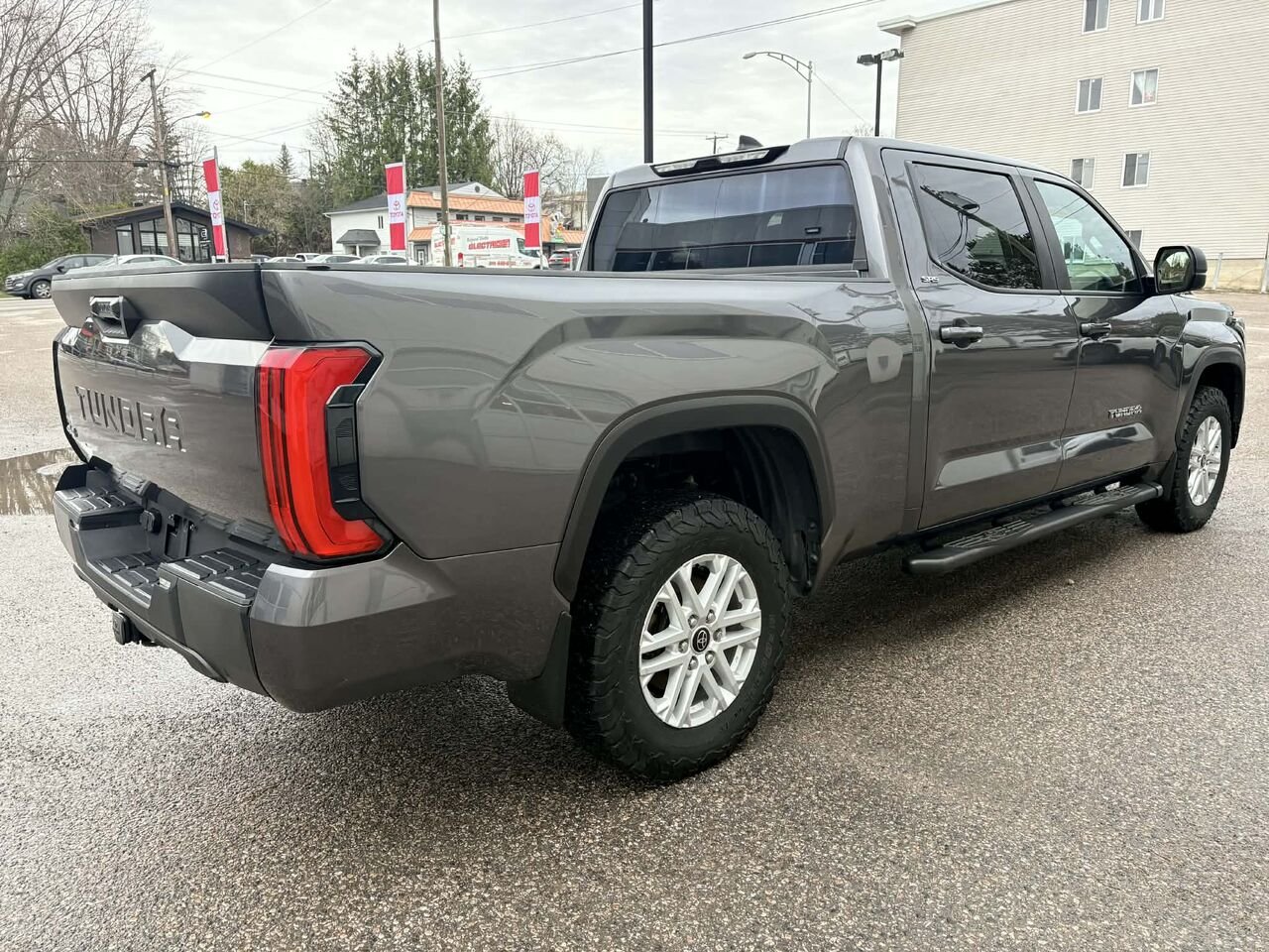 Toyota TUNDRA 2024 Gris Mont-Laurier - photo #4