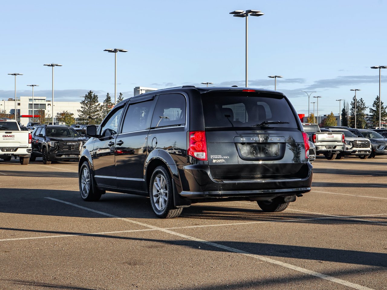 2020 Dodge Grand Caravan Premium Plus 2WD Black Sherwood Park - photo #5