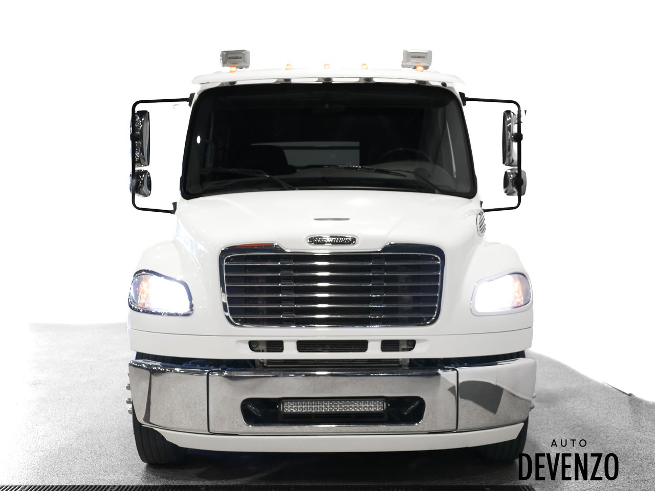 Freightliner Sportchassis 2013 Blanc Saint-Eustache - photo #4