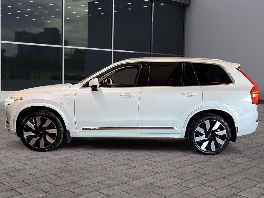 Volvo XC90 Recharge PLUS BRIGHT THEME T8 Plus hybride rechargeable TIe 7 places version lustrée 2024 Blanc