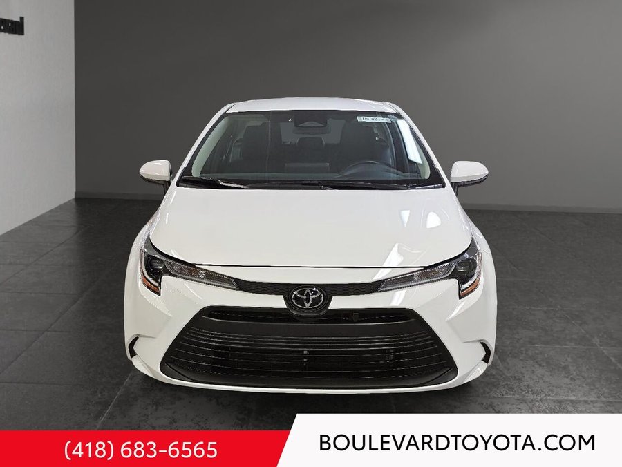2025 Toyota COROLLA LE White