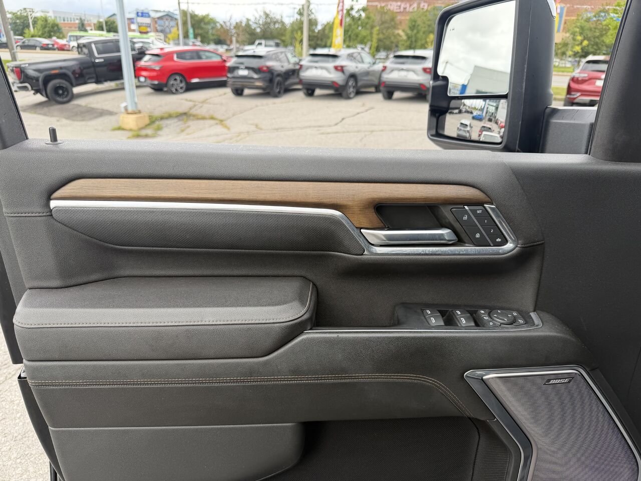 2024 CHEVROLET SILVERADO K3500 HIGH CTRY High Country cabine multiplace 4RM 172 po Black Gatineau - photo #11