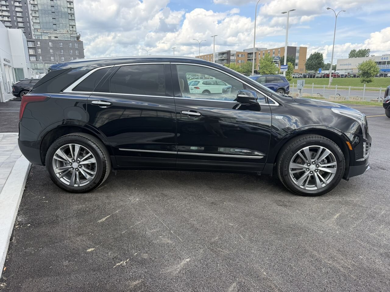 2022 Cadillac XT5 PREMIUM LUXURY AWD FINANCEMENT À PARTIR 3.99% Black Laval - photo #9