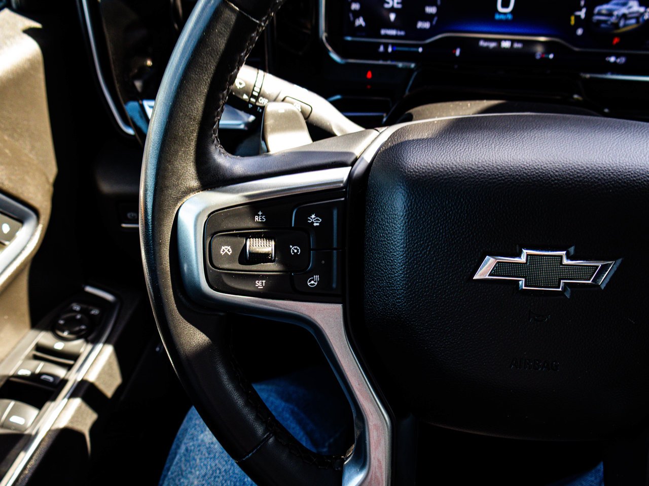 2024 Chevrolet Silverado 1500 4WD Crew Cab 147 RST Black Sherwood Park - photo #22
