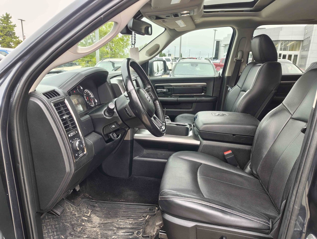 2018 Ram 1500 Sport 4x4 Crew Cab 5'7 Box *Ltd Avail* Grey Sherwood Park - photo #7