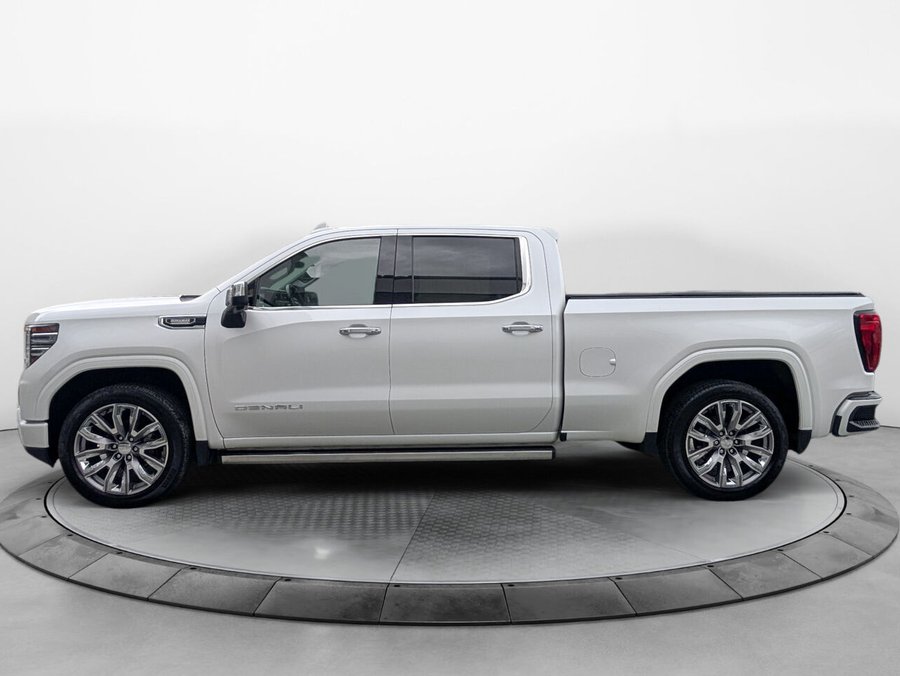 GMC SIERRA 1500 4WD CREW CAB PICKUP Denali Toit Ouvrant Affichage Tête Haute Diesel 2024 Blanc