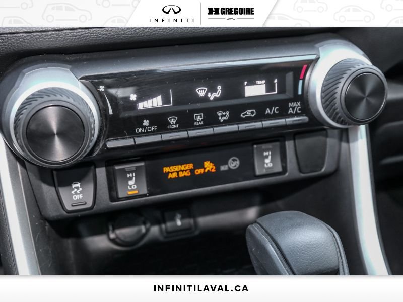 2020 Toyota Rav 4 Red Blainville - photo #18