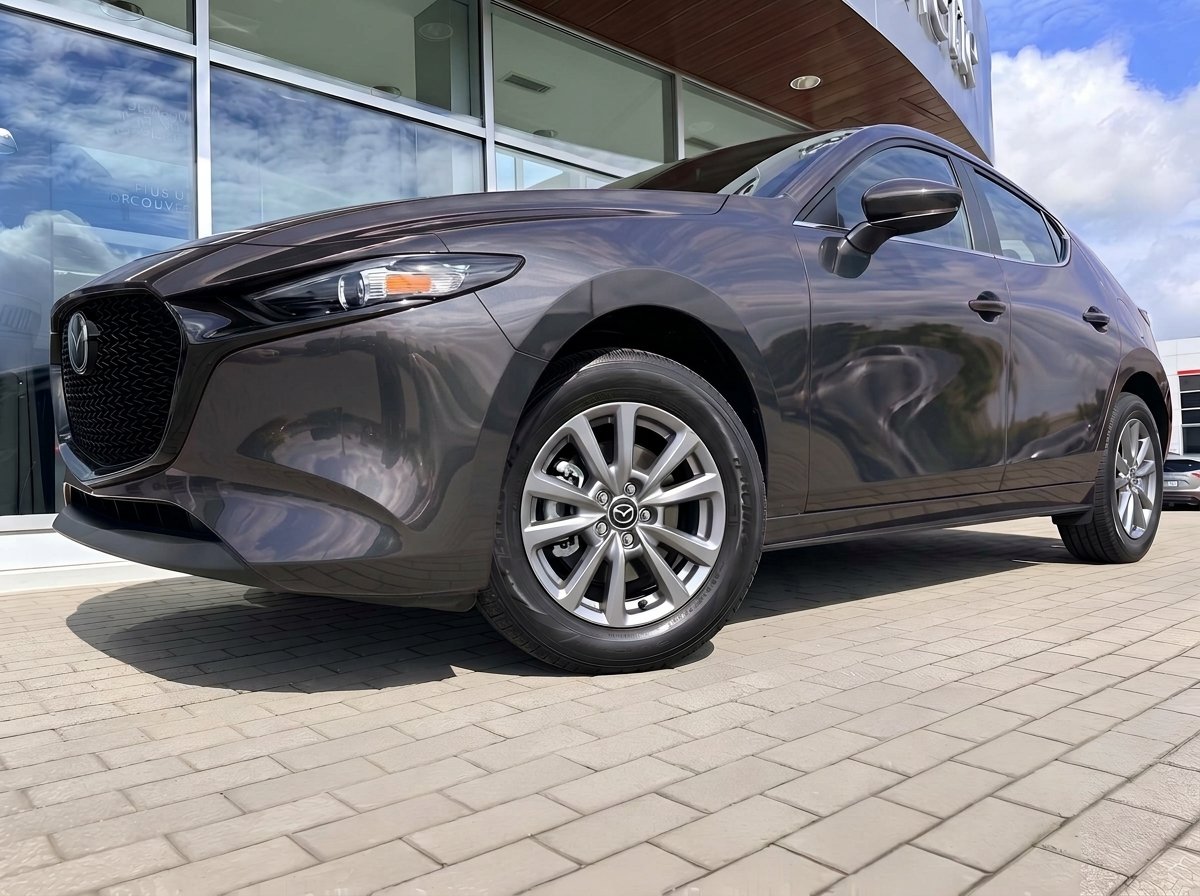 2026 MAZDA Mazda3 Sport Machine Grey Metallic Notre-Dame-des-Prairies - photo #1