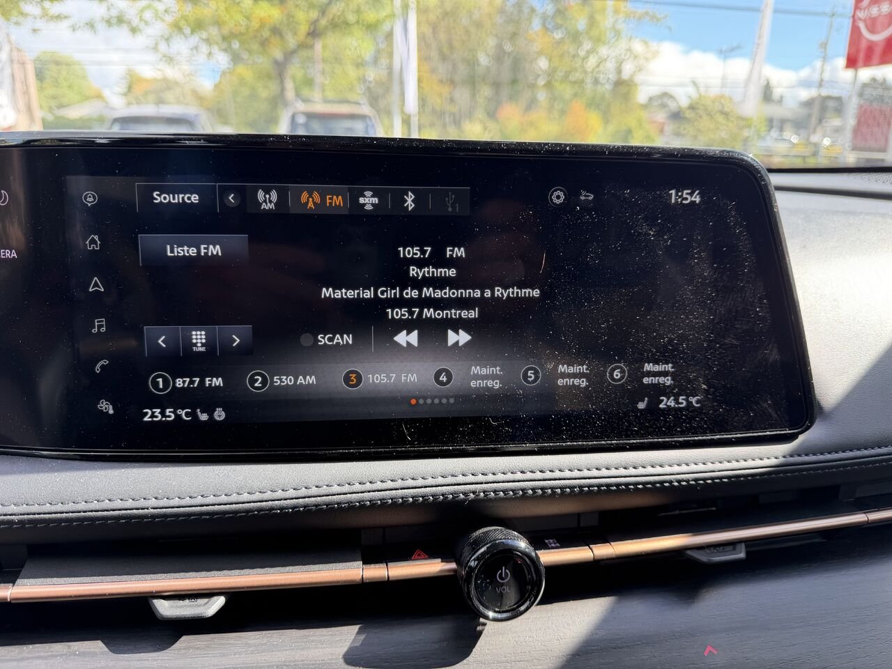 Nissan ARIYA awd carplay jamais accidenté 430 d'autonomie 2024 Blanc Châteauguay - photo #24