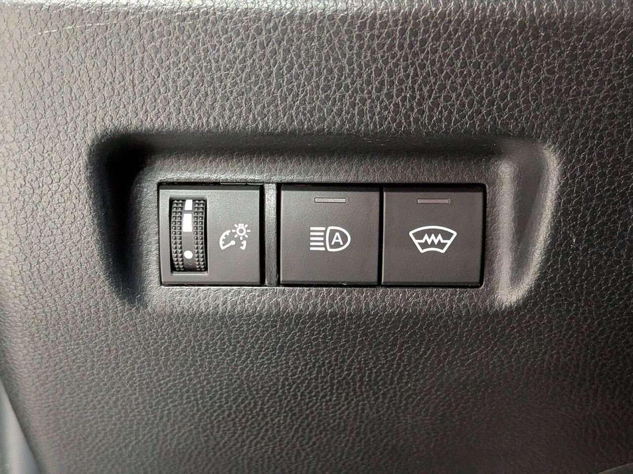 2024 Toyota RAV4 LE AWD Black Val-David - photo #28