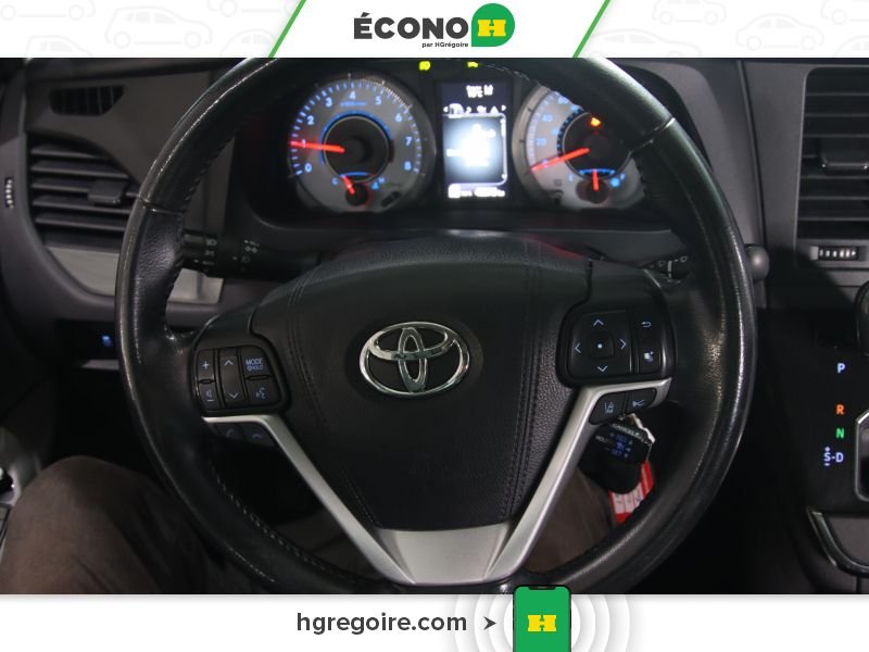 Toyota Sienna 2018 Gris Blainville - photo #12