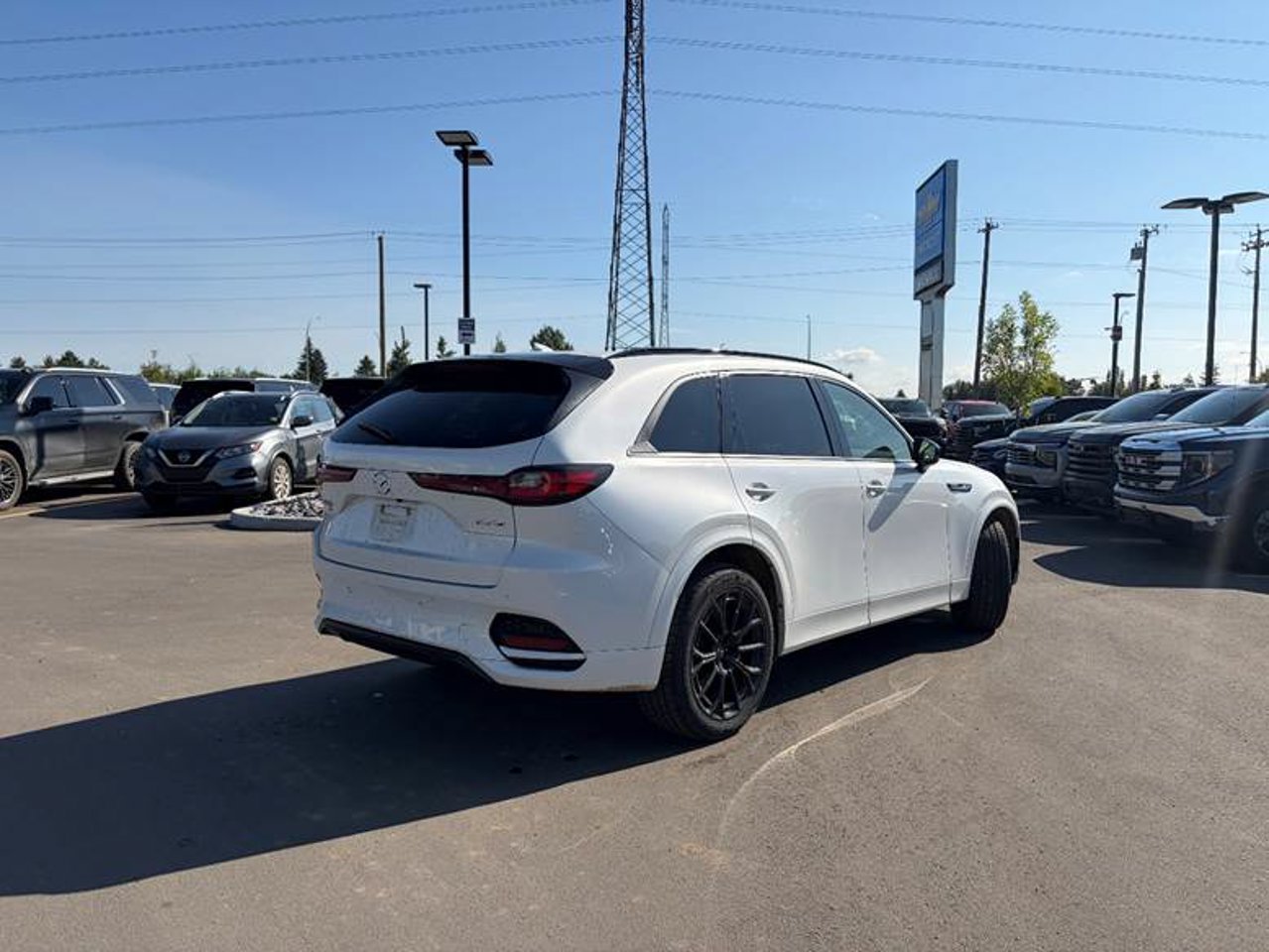 2025 Mazda CX-70 MHEV GT AWD White Sherwood Park - photo #4
