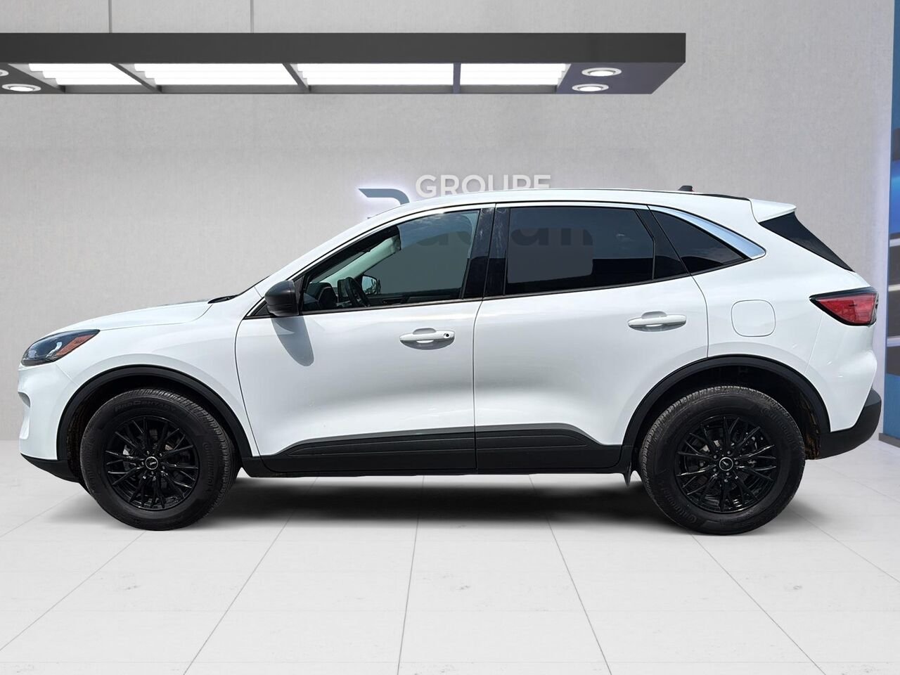 Ford Escape 2022 Blanc Rouyn-Noranda - photo #4